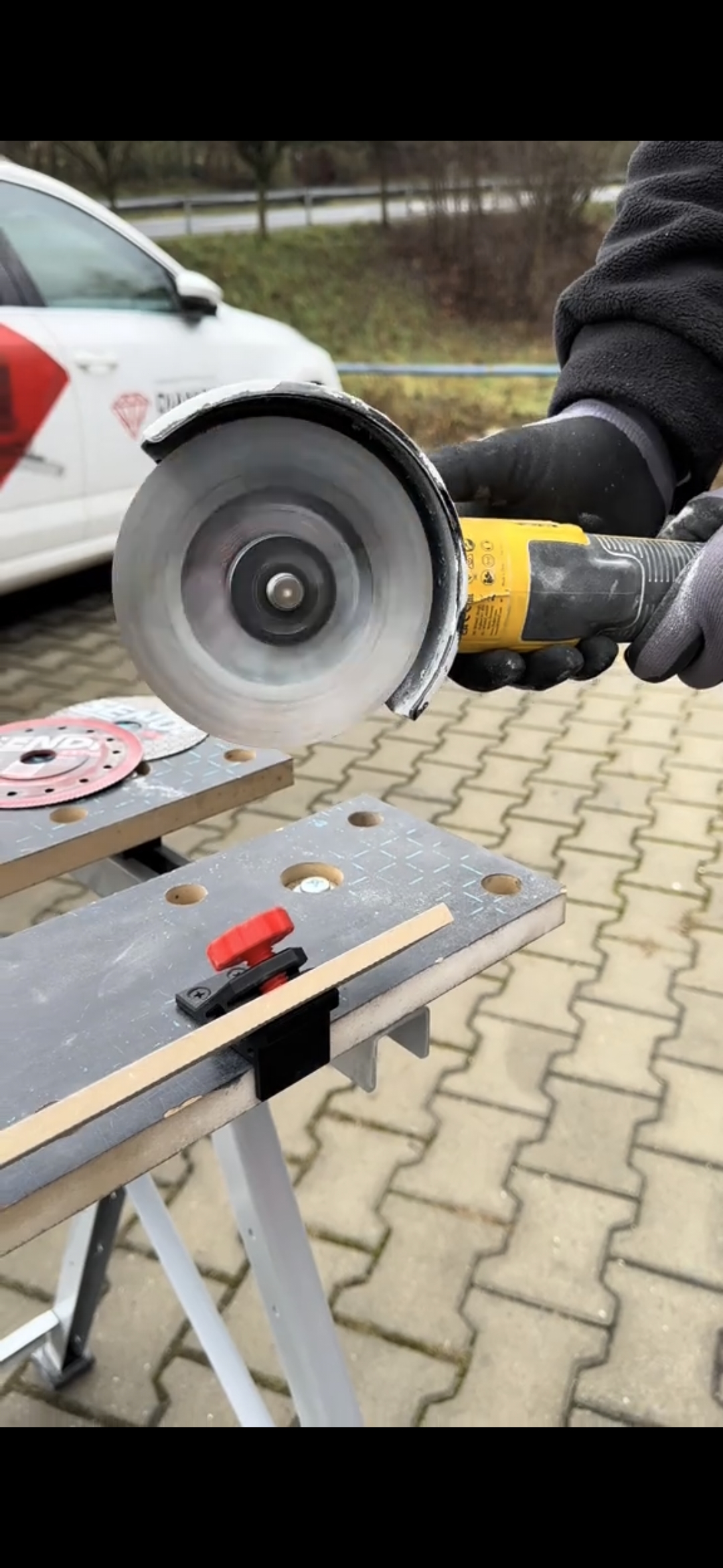 Asztali lapfogó - Image 2